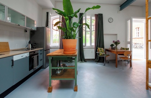 Friedrichshain Apartment | Design Atelier Industrial, creative, large loft very central and yet quiet