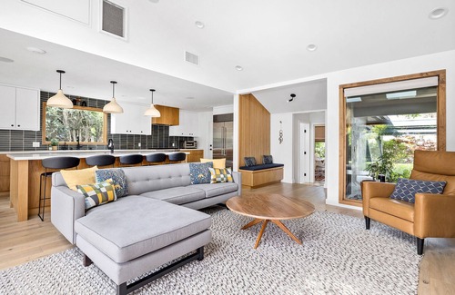 Mar Vista House | Designer Mar Vista Mid-Century Oasis with Pool + Hot Tub 4BR/4Bath