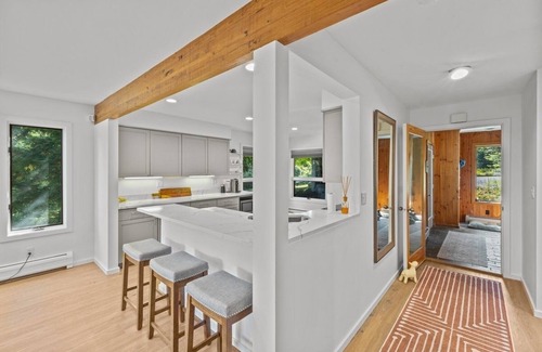 Stowe Area Condo | DESIGNER STOWE home: PRIME LOCATION, private hot tub with views