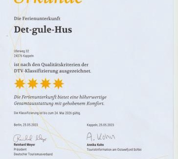 Kopperby House | Det gule Hus