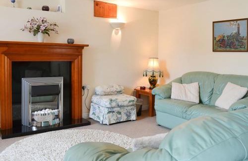Garn Fadryn House | Deuglawdd Cottage - Hw7788