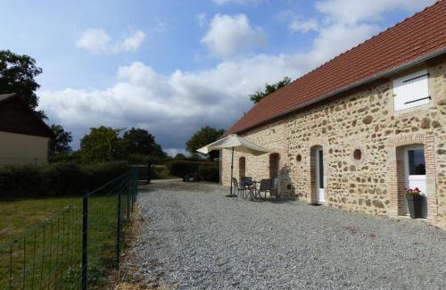 Cressanges House | Deux Maisons Avec SPA et Salle de Jeux, 8 Pers. au Cœur de la Campagne - FR-1-489-442