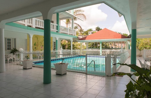 Reading Villa | Diamond Villas and Suites