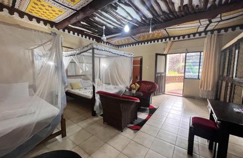 Galu House | Diani Beach Luxury Retreat with 5 Bedrooms