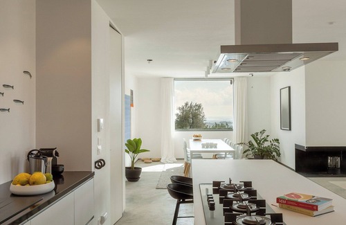 Avola Villa | Dietro al Muro - Four Bedroom Villa, Sleeps 10