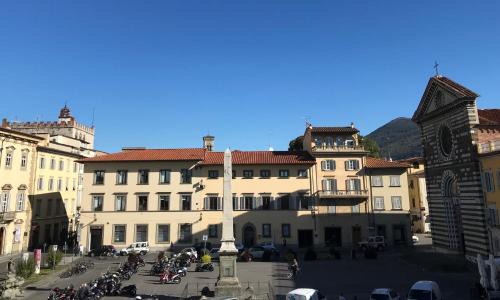Prato House | Dimora 16 Rooms & Garden