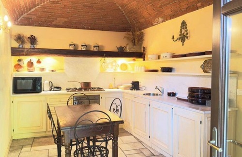 Magnano Villa | Dimora il Pozzetto, elegant villa with garden