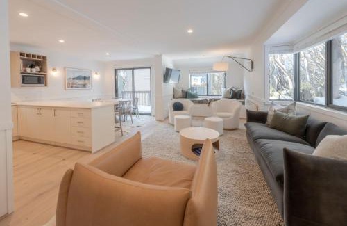 Mount Buller Ski Chalet | Disco 7