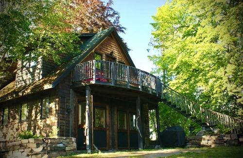 Kaslo Cabin | Discover Lakeside Serenity at Driftwood Cabin A cabin-chic retreat for up to 4