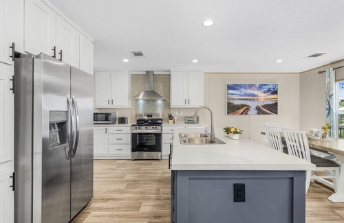 Charlotte Park House | Dockside Cottage | Boat Slip | Venice Waterway