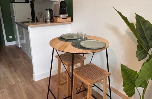 Laval Apartment | Dodo Créole