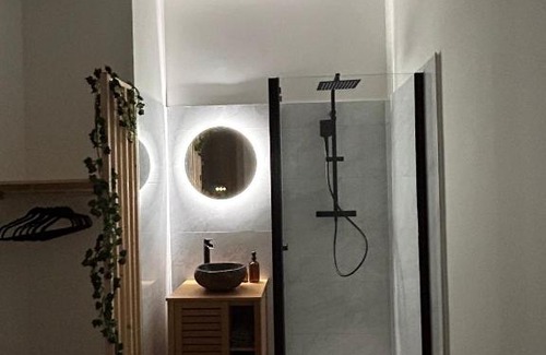 Laval Apartment | Dodo Créole