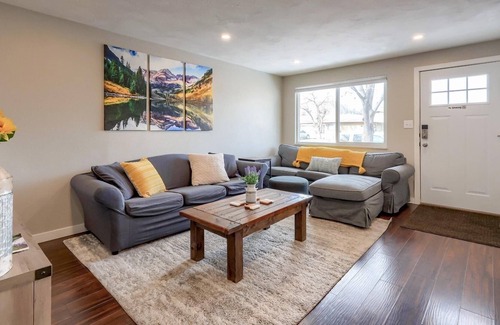 Longmont House | Dog Friendly, 4-bedroom, Cozy Longmont Home