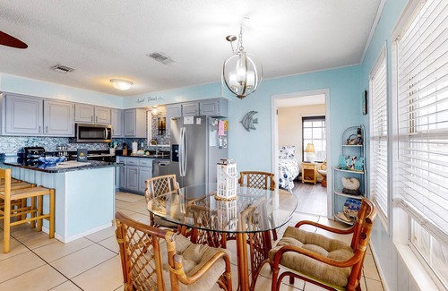 Silver Cay House | Dog-friendly bay front house near beach access w/ private dock & free WiFi!