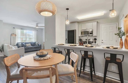 Whitemarsh Island House | Dog Friendly Island Retreat Close to City and Beach