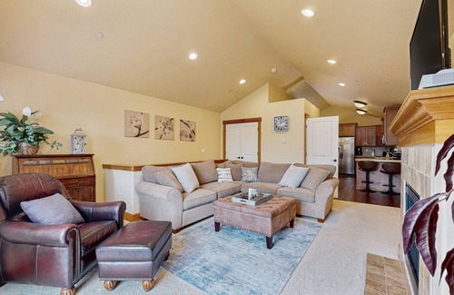 Lincoln City House | Dog-friendly townhouse near golf with beach access, fireplace, balcony & grill
