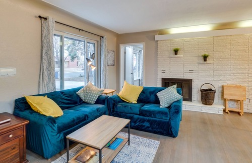Barths House | Dog-Friendly Wheat Ridge Home ~ 7 Mi to Denver!