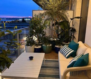 Saint-Laurent-du-Var Apartment | Dolce Riviera - Escapade avec Vue Panoramique