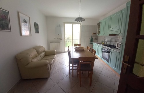 Isnello Apartment | Dolce-Vista, close to great hiking trails and the sea!