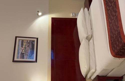 Al Maabilah Hotel | Dom Hotel