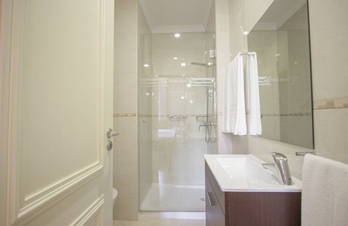 Guimaraes Hotel | Dom Jose by Guestify