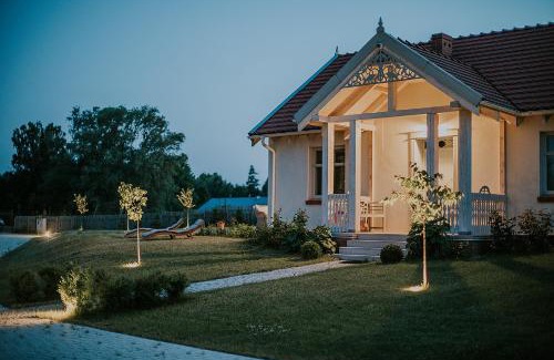 Puck House | Dom nad stawem