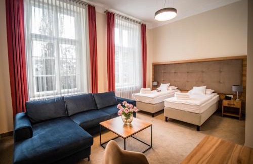 Piasek Połnoc Hotel | Dom Profesorski im. Stanisława Pigonia