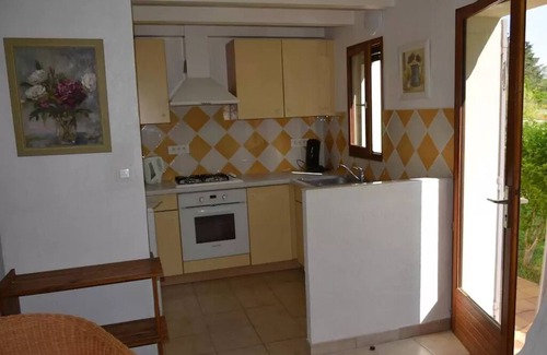 Lagnes House | Domaine de Samango-Grenadier - 2 gîtes with large swimming pool, Luberon views