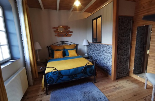 Fumel Bed & Breakfast | Domaine des 3 Cyprès Chez Nath & Pat