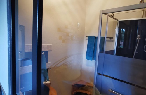 Fumel Bed & Breakfast | Domaine des 3 Cyprès Chez Nath & Pat