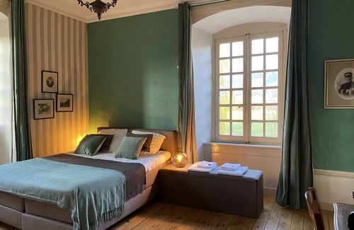 Dore-lʼEglise Bed & Breakfast | Domaine La Reveille
