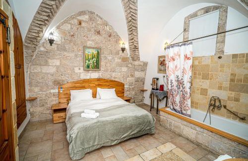 Artists Colony Villa | Domed Villa with Terrace and View - Old City Tzfat