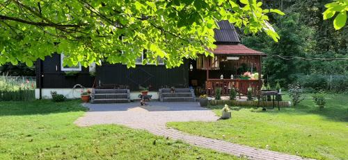 gmina Strawczyn House | Domek - Leśna Kryjówka