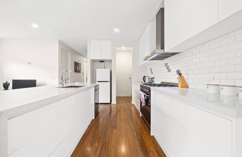 Clayton South Apartment | Domi Rentals - The Rayhur Residence