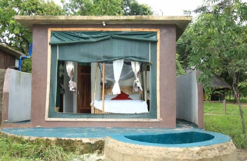 Mikumi House | Double G safaris and Camp Mikumi - Superior Single Room 2
