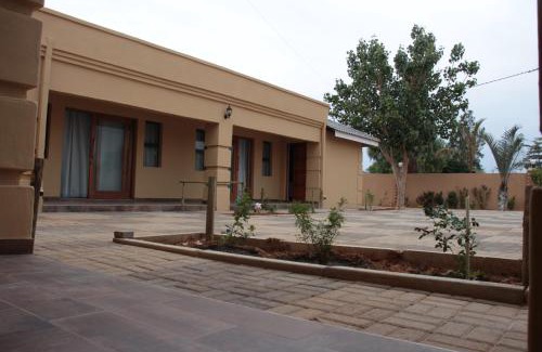 Palapye House | Double L Guest Lodge Palapye