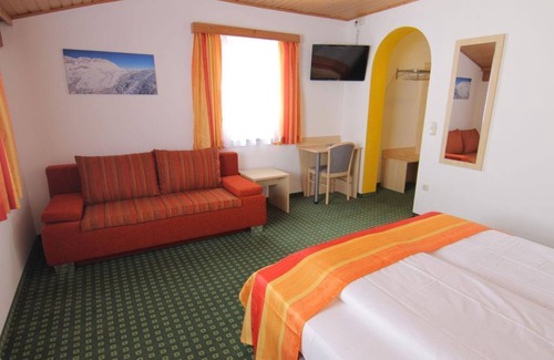 Muehlbach Am Hochkoenig House | Double room family - Bike & Snow Hotel-Restaurant Lederer