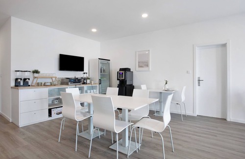 Ribamar Apartment | Double Room 12 with Balcony and Wi-Fi