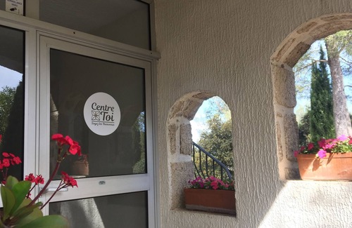 Montferrier-sur-Lez Villa | Double room in atypical place