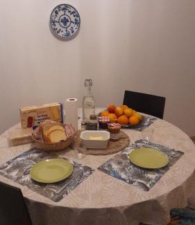 Thuir Bed & Breakfast | Double room, in an elegant house, Thuir centre, terraces view Canigou