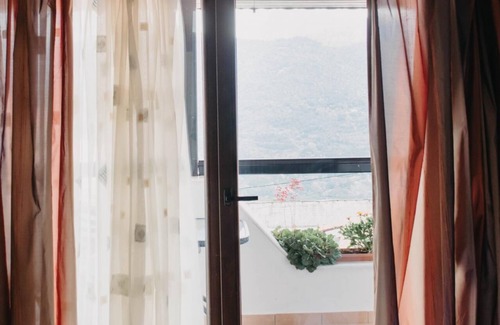 Kotroni House | Double Room Mountain View with fireplace