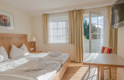 Haus im Ennstal Cottage | Double room standard half board - Cafe Pension Kitzer