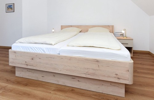 Neuharlingersiel Cottage | Double room with balcony or terrace - double room in the Hotel-Pension Marlies