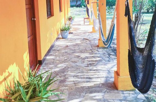 Poneloya Apartment | Double Room with Private Bathroom and Mountain View
