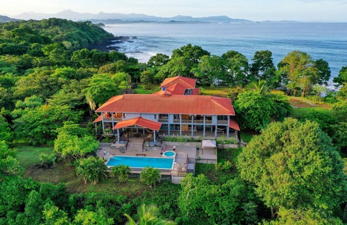 Torio House | Double room with partial ocean view balcony | Beachfront Boutique Hotel & Pool