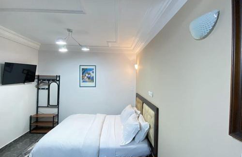 Central Hotel | Double twins Hotel & Suites