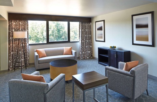 North Brookhaven Hotel | DoubleTree by Hilton Atlanta Perimeter Dunwoody