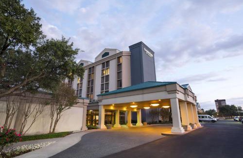 Las Colinas Hotel | DoubleTree by Hilton DFW Airport North