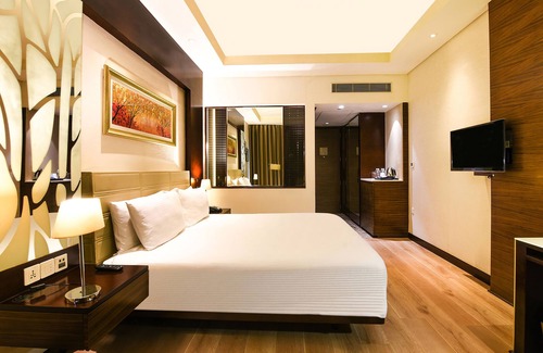Gurugram Hotel | DoubleTree by Hilton Gurugram Baani Square