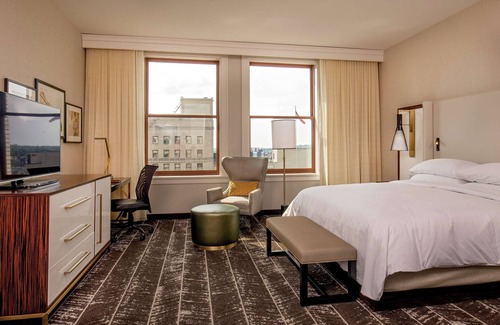 Downtown Hotel | DoubleTree by Hilton Youngstown Downtown